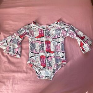 Adorable little girls shirt.